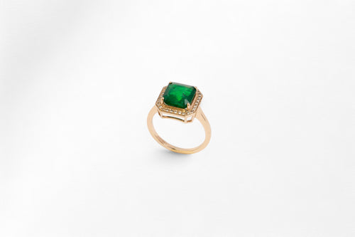 Luxe Emerald Brilliance